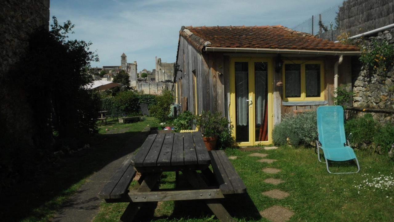 La Maison Rouge Chauvigny Bagian luar foto